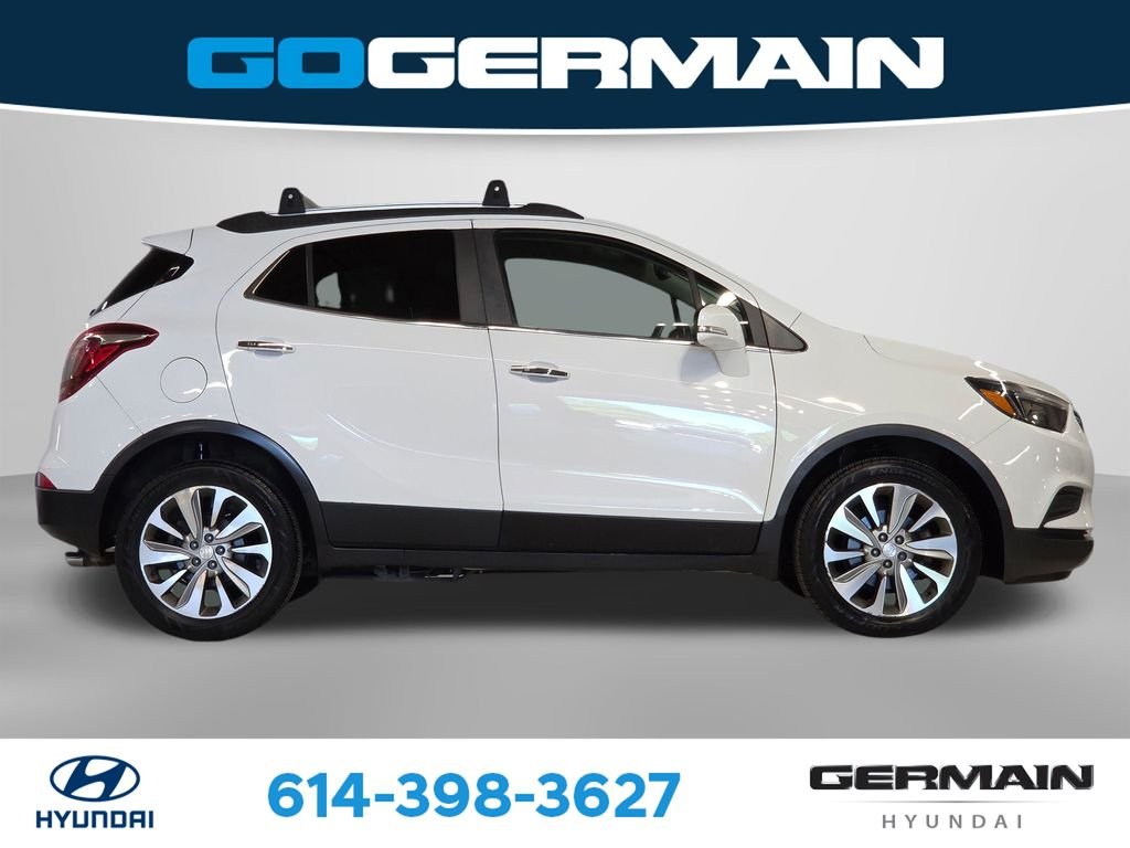 Used 2018 White Buick Preferred image 7