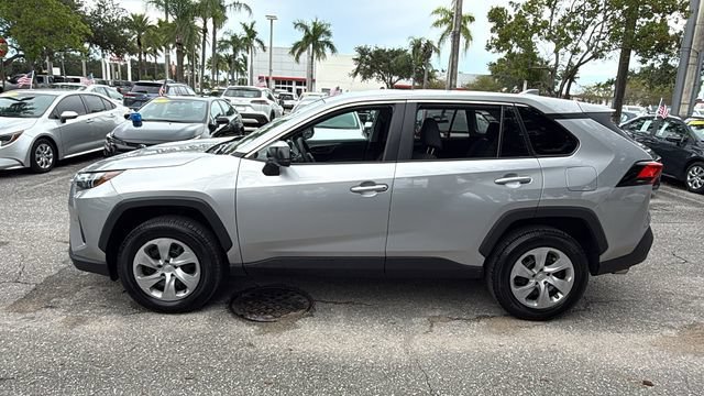2025 Toyota RAV4 4