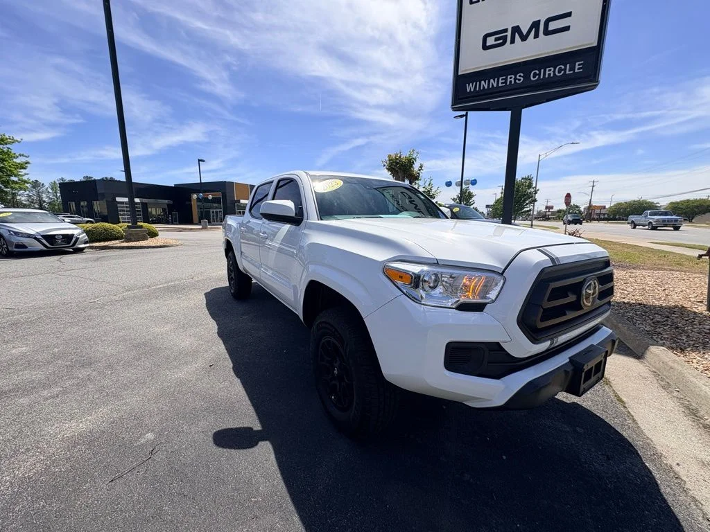 2023 Toyota Tacoma SR Double Cab 4WD V6 Auto Short Bed's photo
