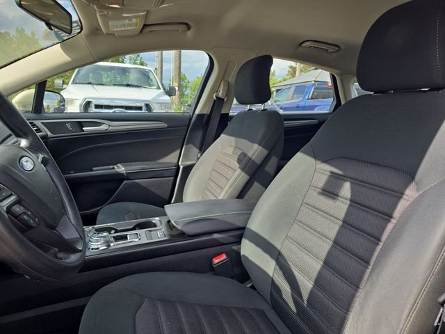 Certified Used 2018 White Gold Metallic Ford SE image 34