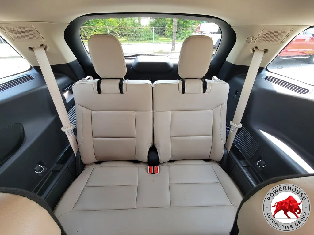 Used 2020 White Ford Limited image 17