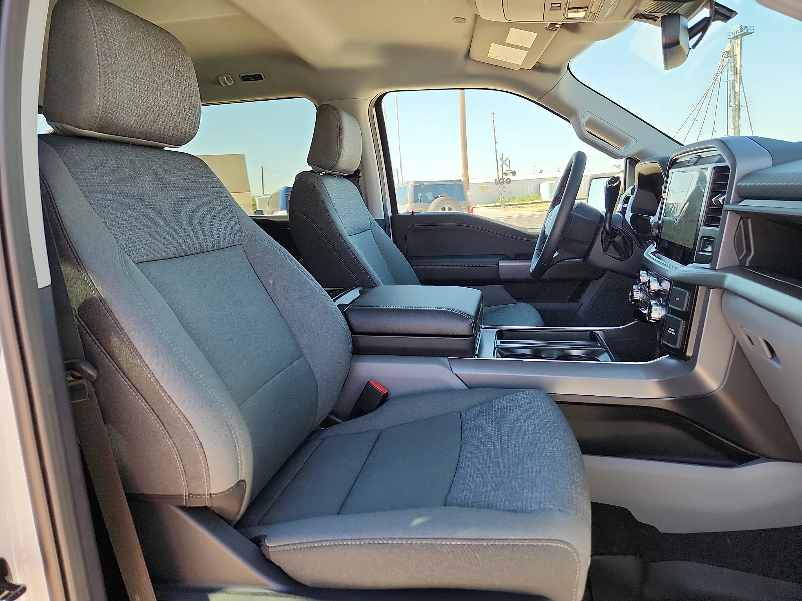 New 2026 Oxford White Ford XLT image 20