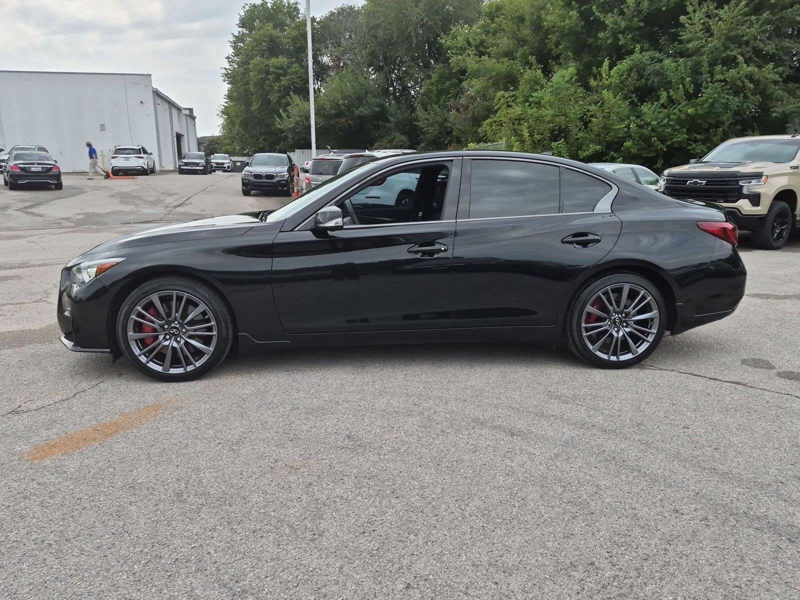 Used 2023 Midnight Black INFINITI RED SPORT 400 image 2