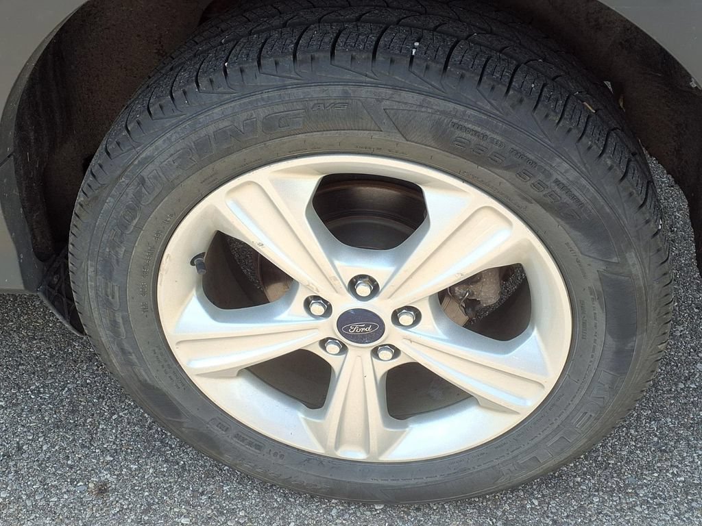 Used 2014 Orange Ford SE image 7