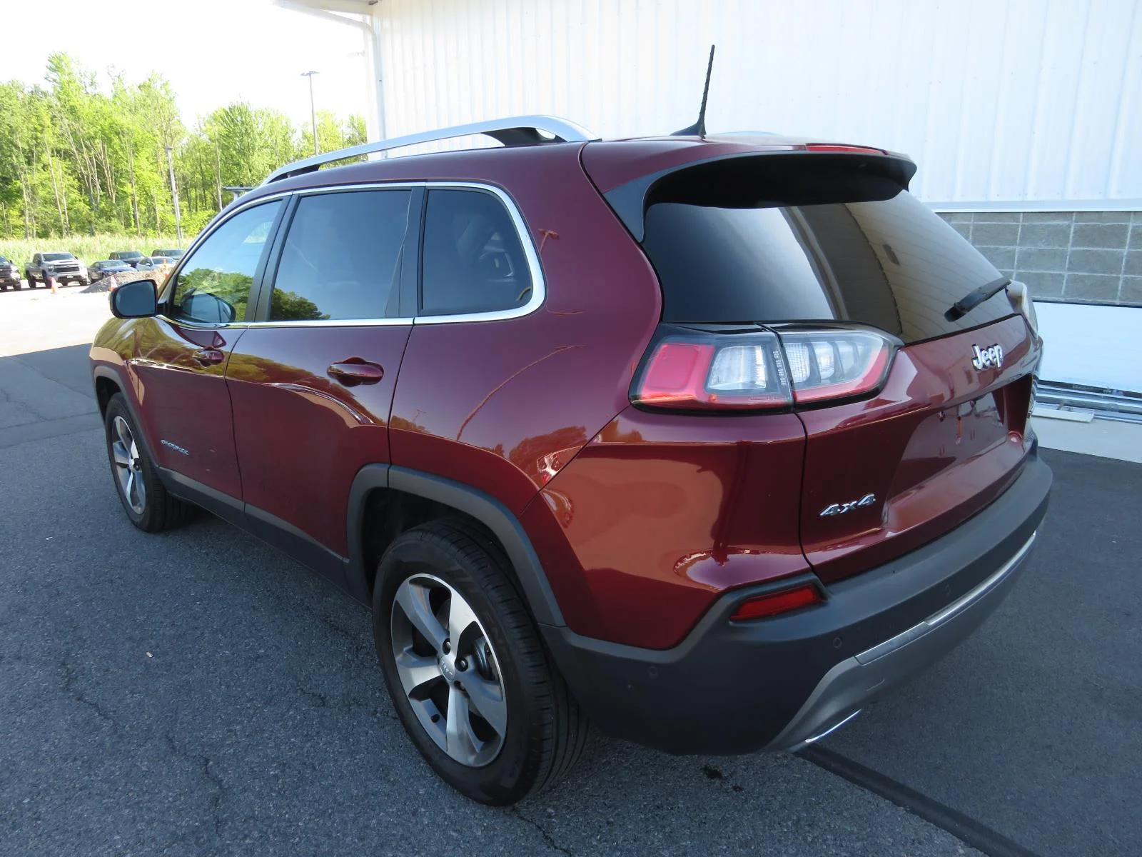 Used 2021 Velvet Red Pearlcoat Jeep Limited image 15