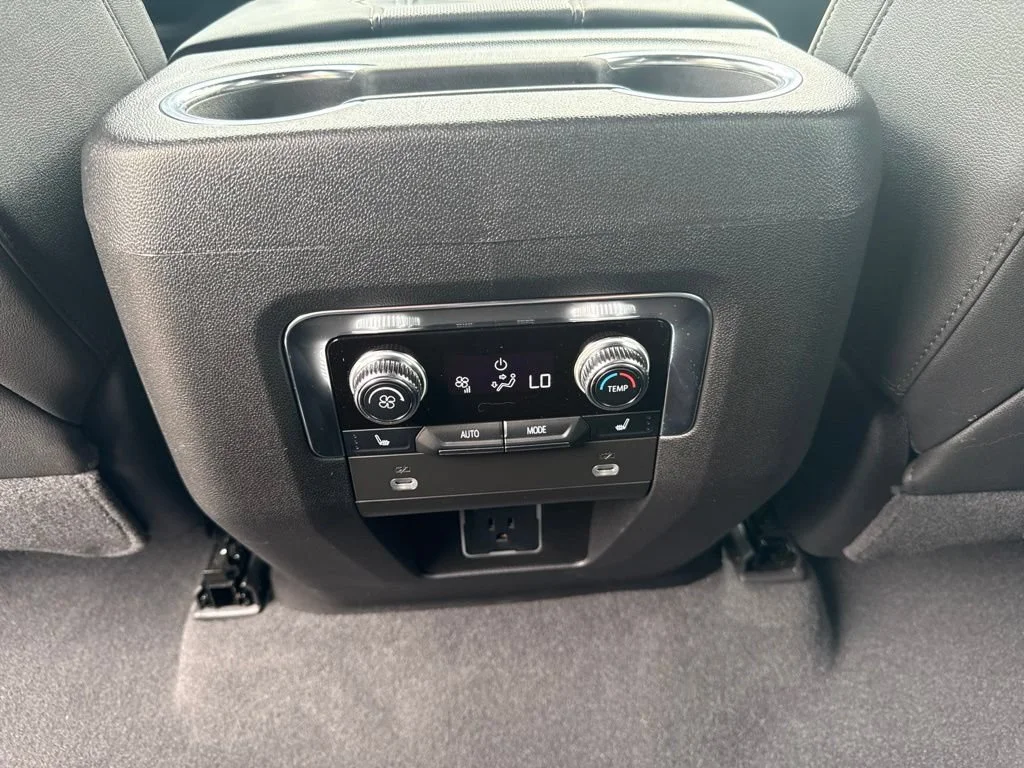 Used 2023 Midnight Blue Metallic GMC SLT image 19