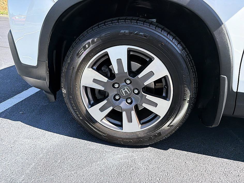 Used 2017 White Diamond Pearl Honda RTL-T image 9