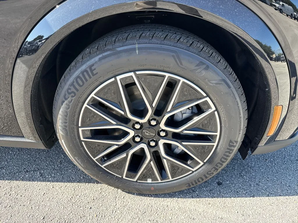New 2026 Black Ford Premium image 11