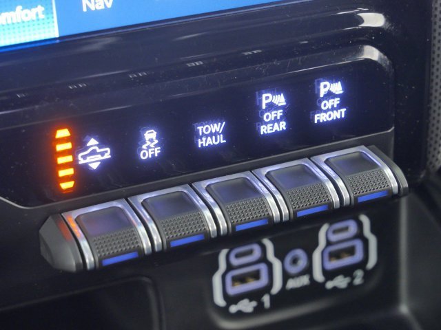 Used 2022 Billet Silver Metallic Clearcoat Ram Limited image 48