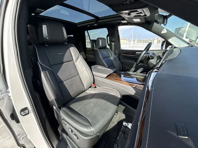 Used 2024 White Cadillac Premium Luxury image 27