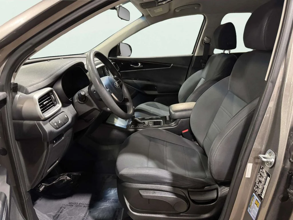 Used 2019 Titanium Silver Kia LX image 22