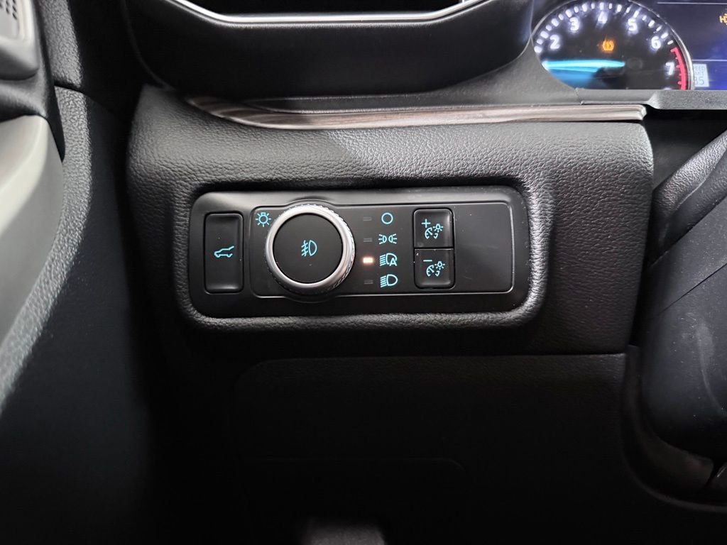 Used 2022 Black Ford Limited image 23