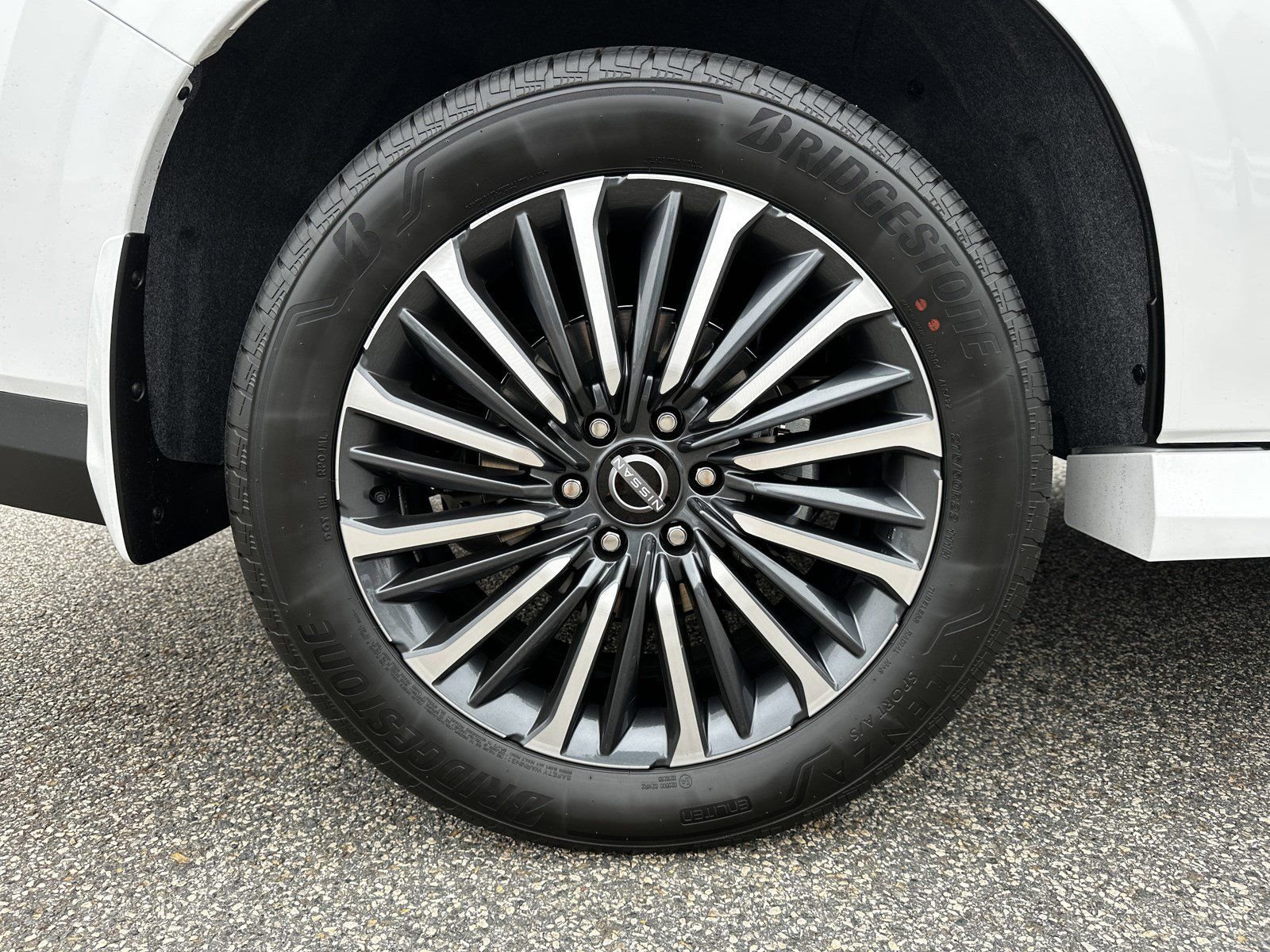 New 2026 White Nissan Platinum Reserve image 18