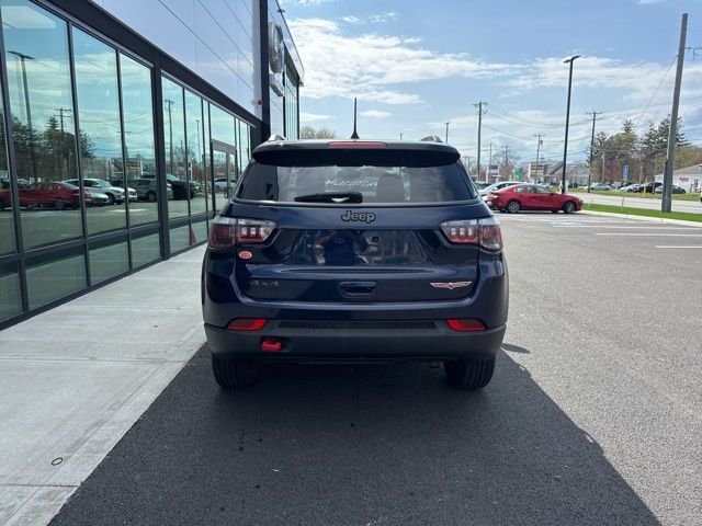 Used 2019 Blue Jeep Trailhawk image 4