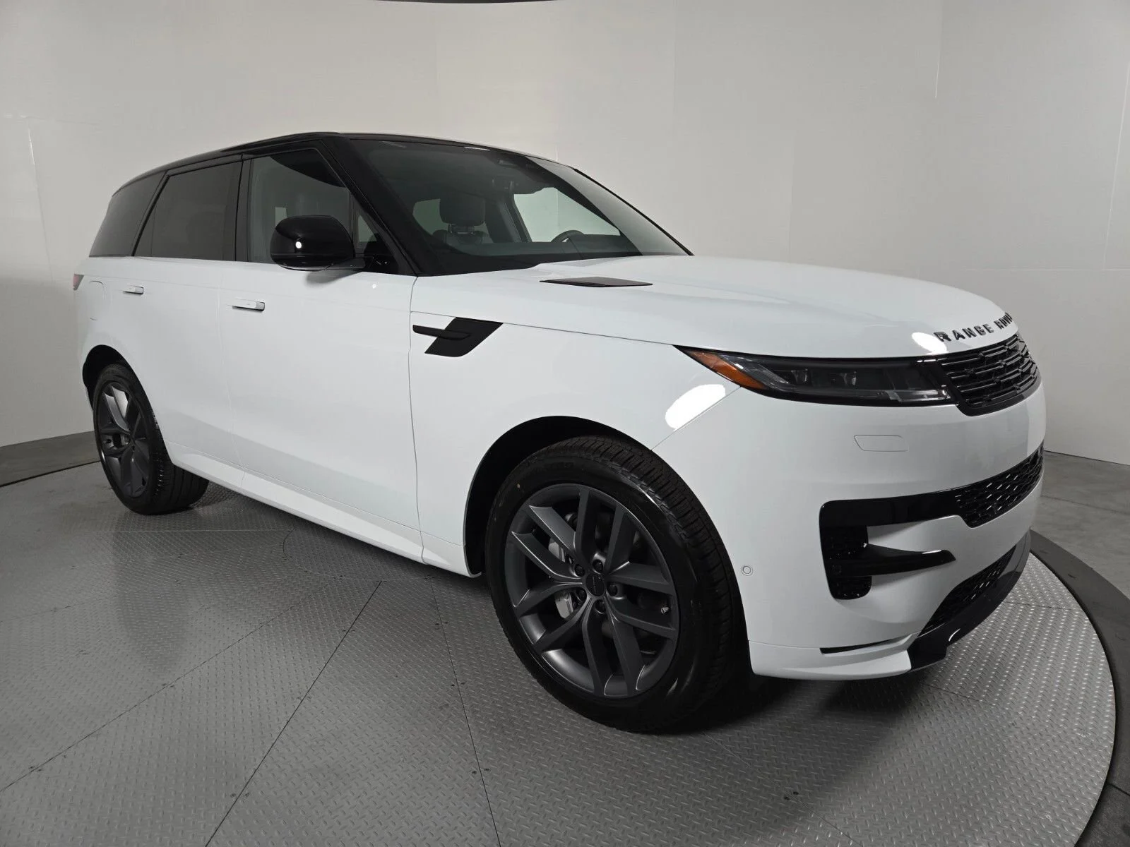 2026 Land Rover Range Rover Sport Dynamic SE - Photo 16