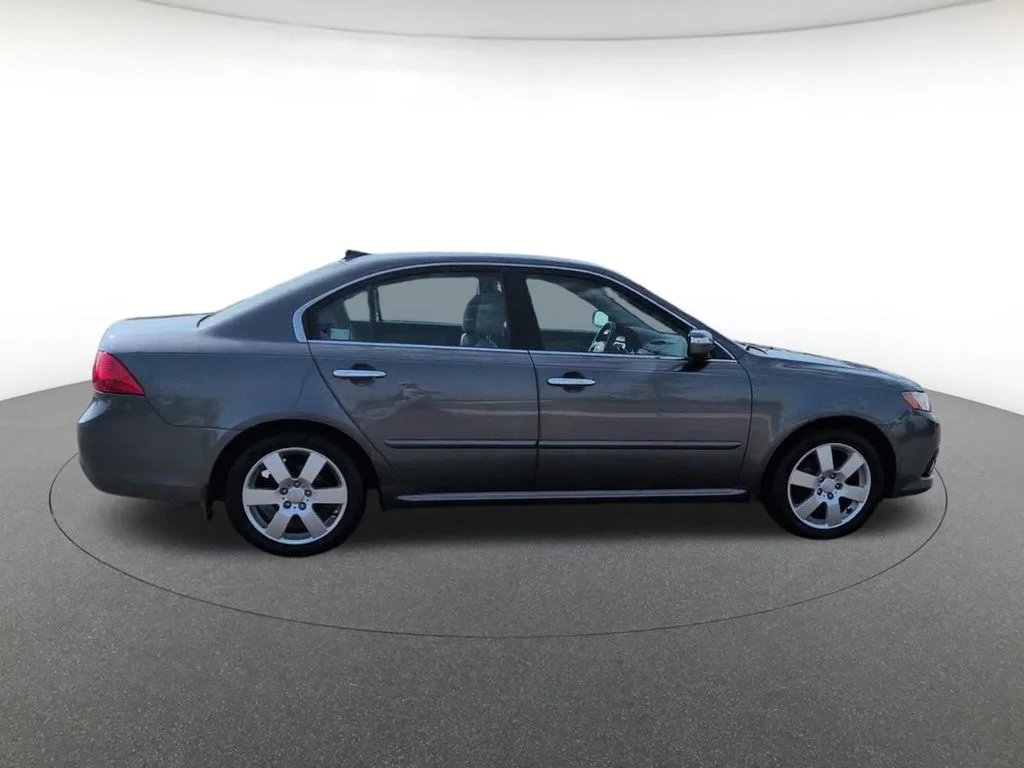 Used 2009 Gray Kia EX image 4