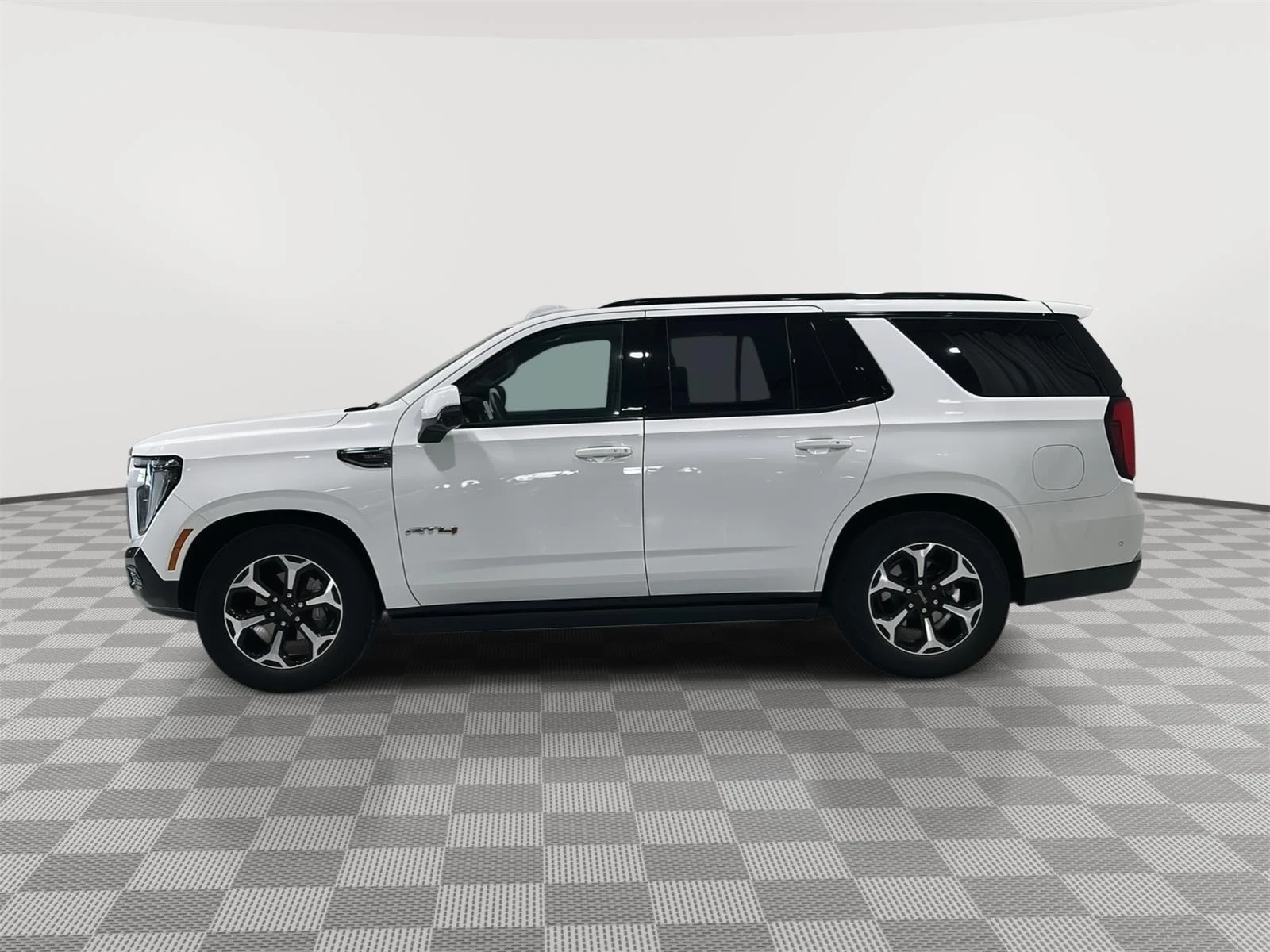 Used 2025 GMC Yukon AT4 with VIN 1GKS2CRD7SR225402 for sale in Alexandria, Minnesota