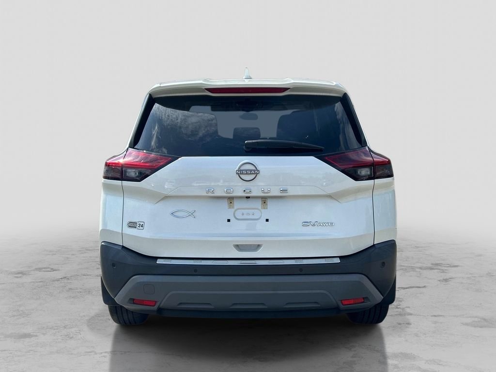 Used 2022 White Nissan SV image 5