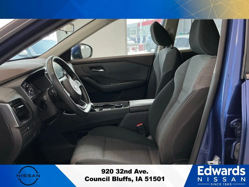 Used 2021 Blue Nissan SV image 21