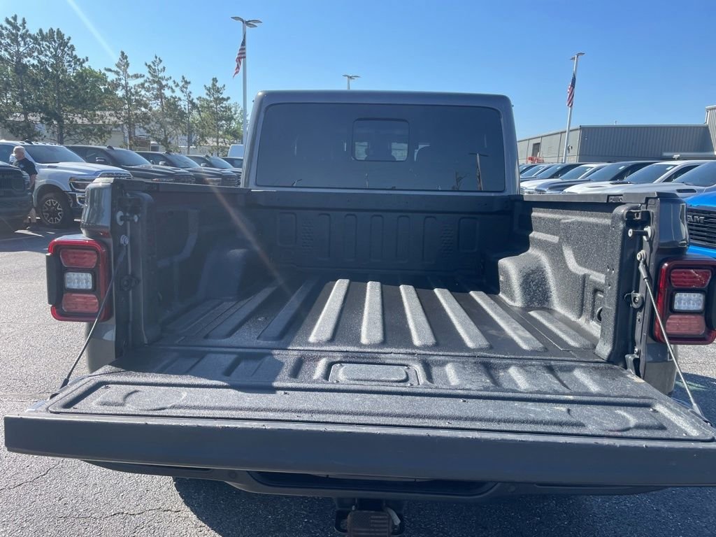 Used 2021 Gray Jeep Mojave image 11