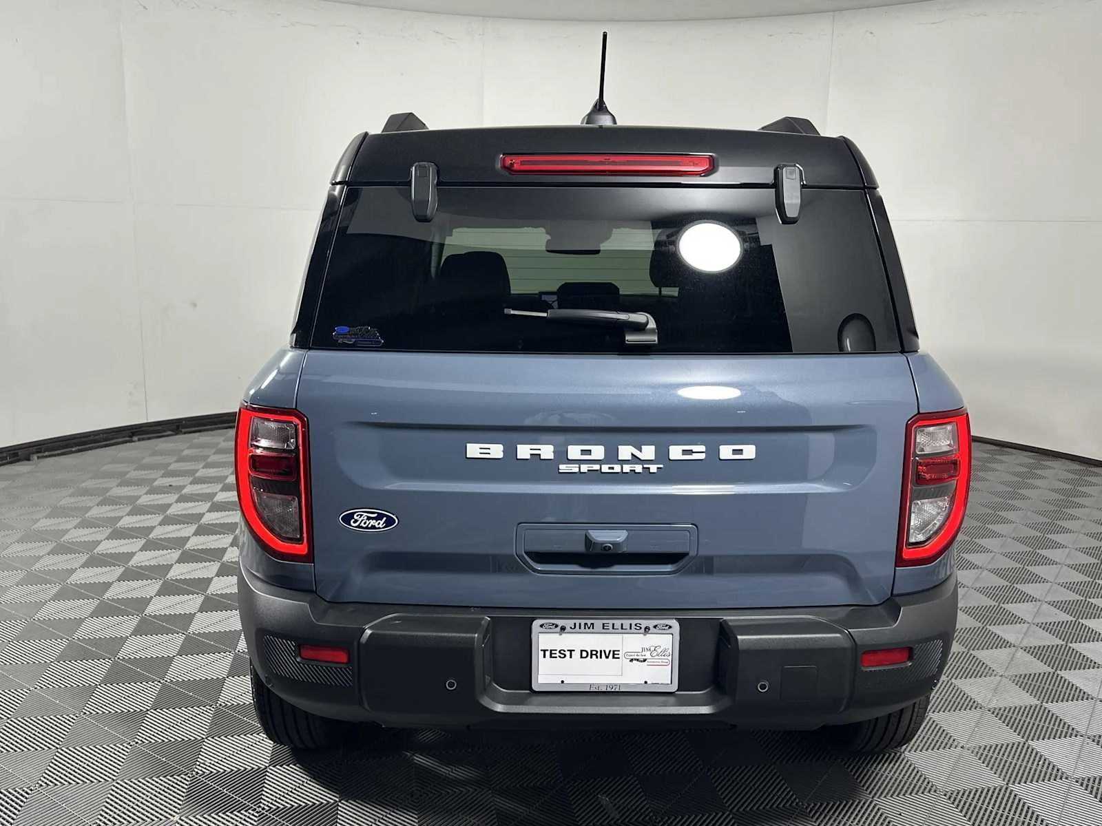 New 2026 Azure Gray Metallic Tri-Coat Ford Outer Banks image 7