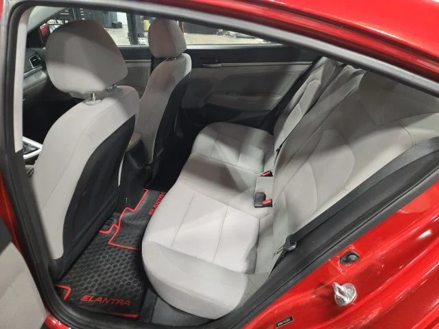 Used 2018 Red Hyundai SEL image 12