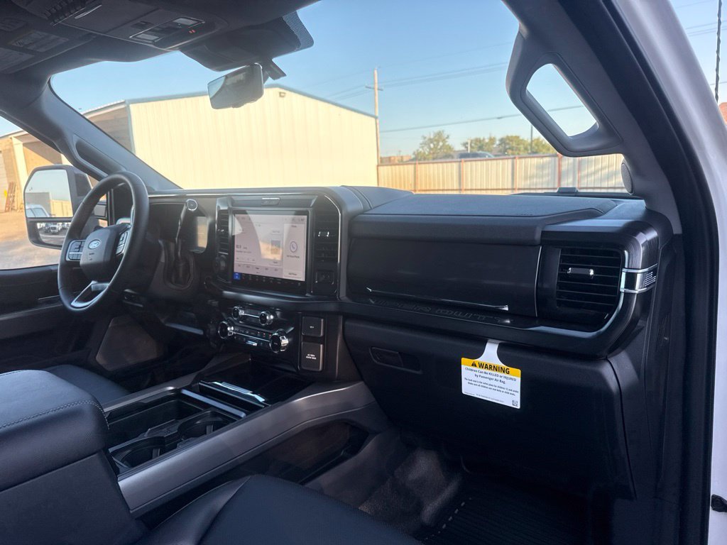 New 2027 White Ford Lariat image 41