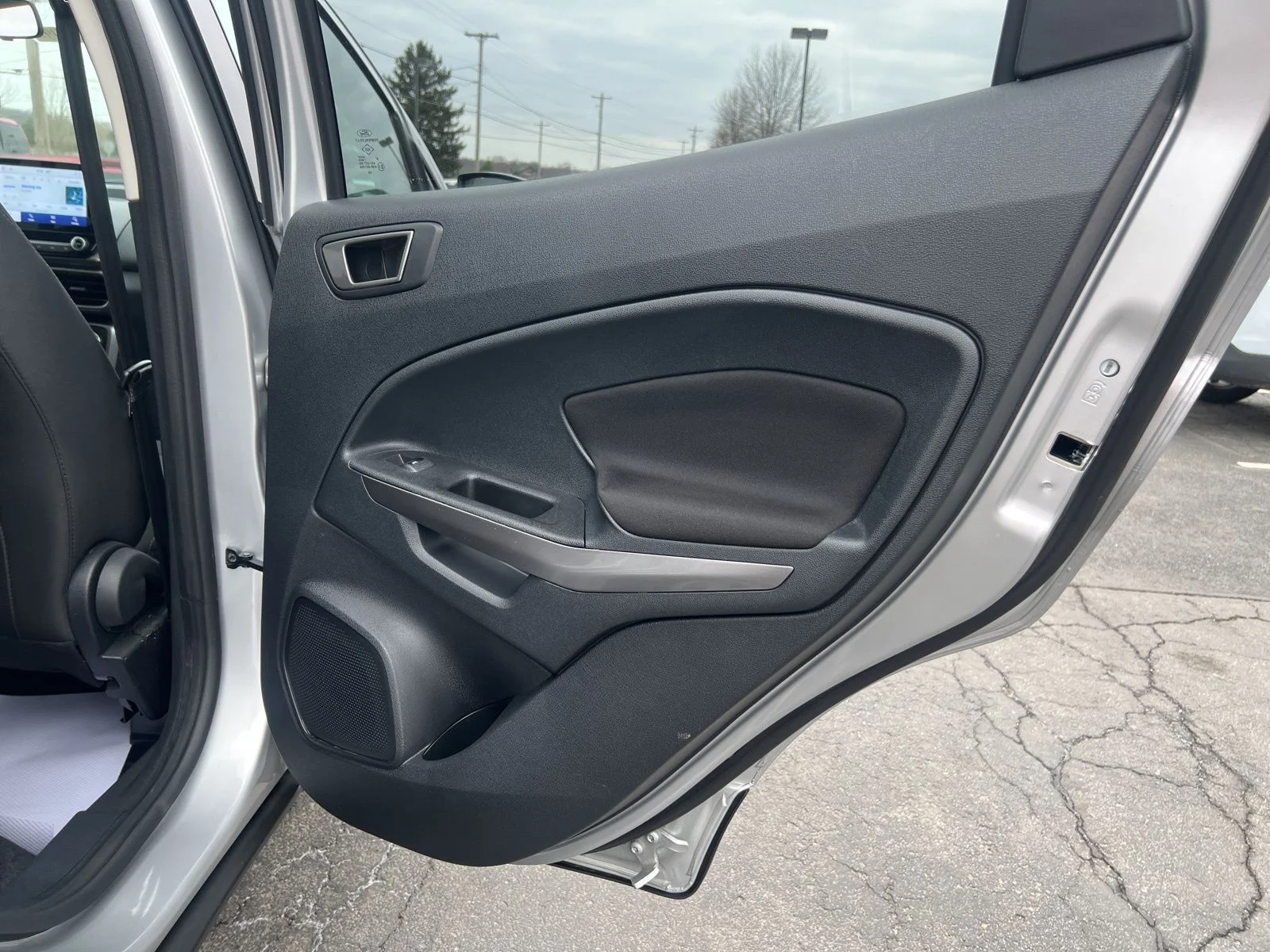 Used 2022 Silver Metallic Ford SE image 24