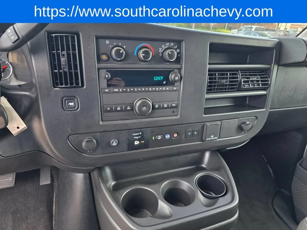 Used 2025 Summit White Chevrolet 1LT image 38