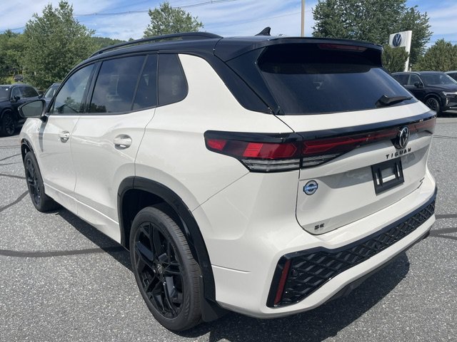 New 2026 Sandstone W/Deep Black Roof Volkswagen SE R-Line AWD image 2