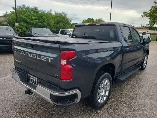 Used 2021 SHADOW GRAY METALLIC Chevrolet LT image 5