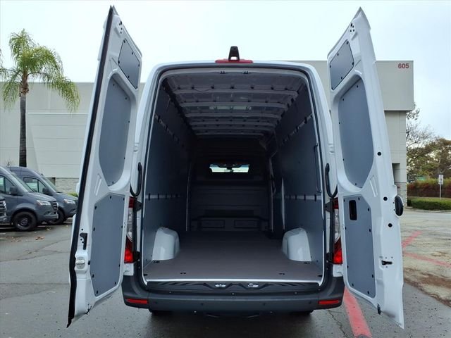 New 2026 White Mercedes-Benz Cargo 170 WB image 21