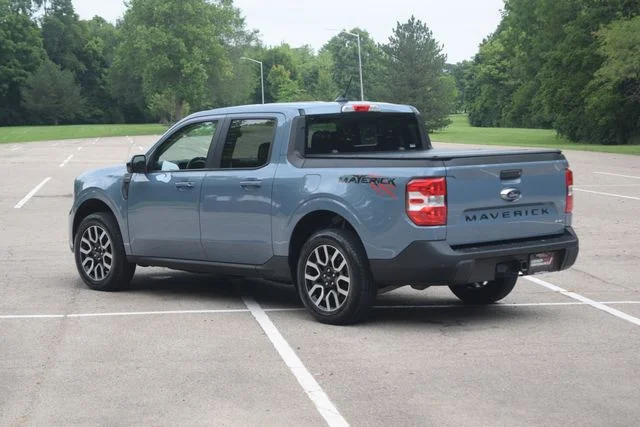 Used 2024 Gray Ford Lariat image 23