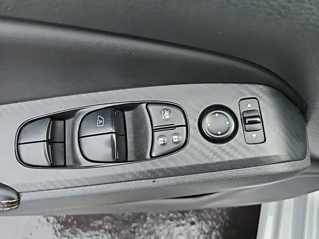 Used 2024 Silver Nissan SV FWD image 10