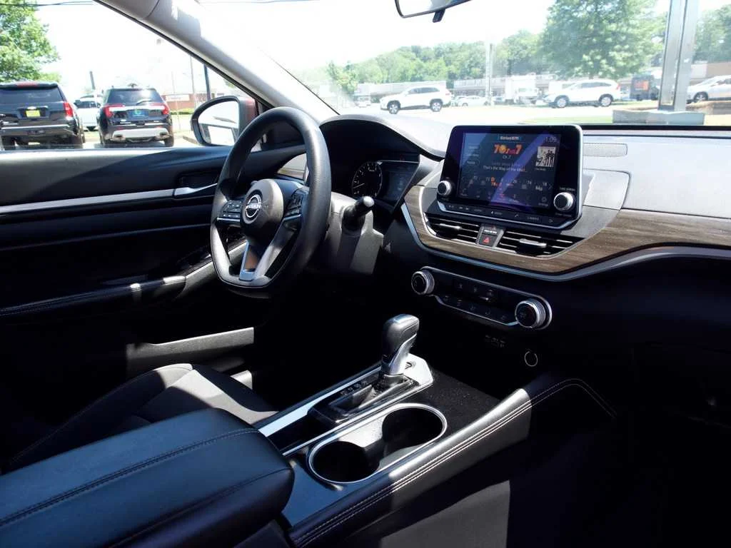 2023 Nissan Altima SV - Photo 37