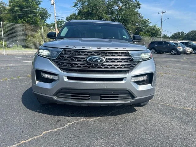 Used 2023 Silver Ford XLT image 7