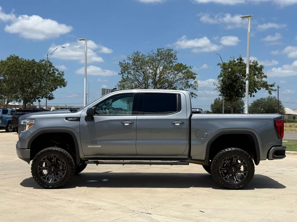 Used 2022 Gray GMC Elevation image 2
