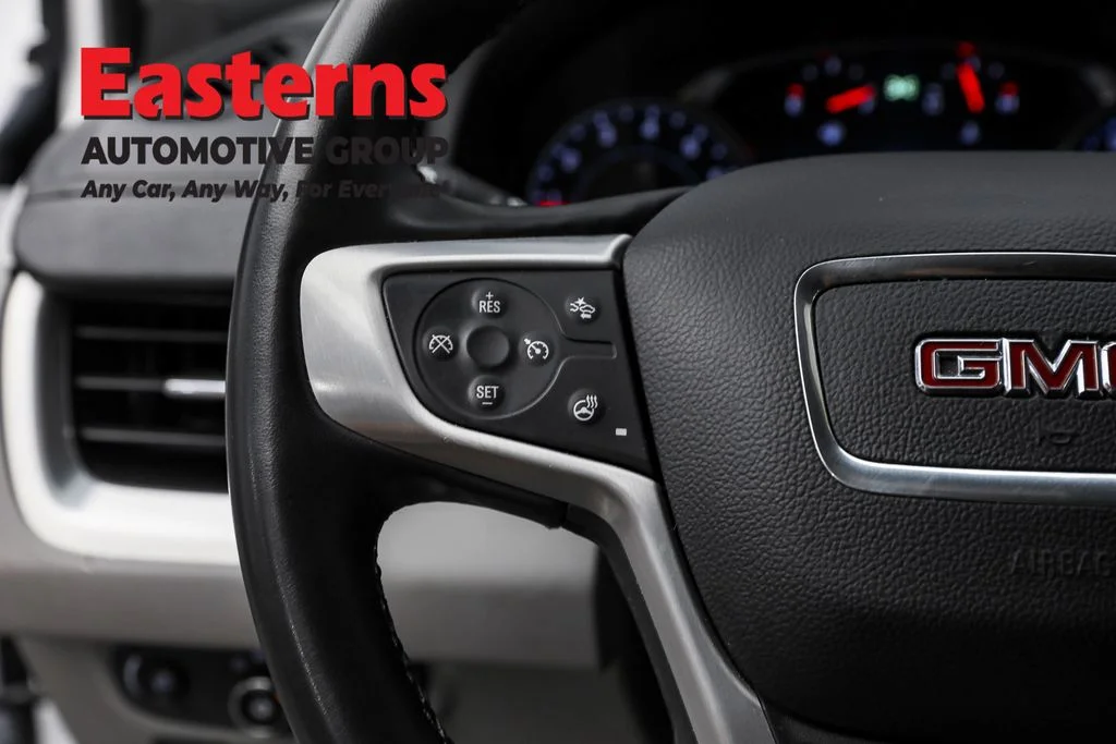 Used 2023 White GMC SLT image 15