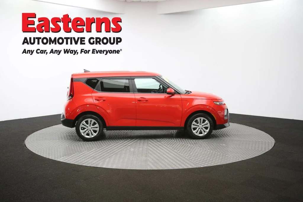 Used 2022 Red Kia LX image 42