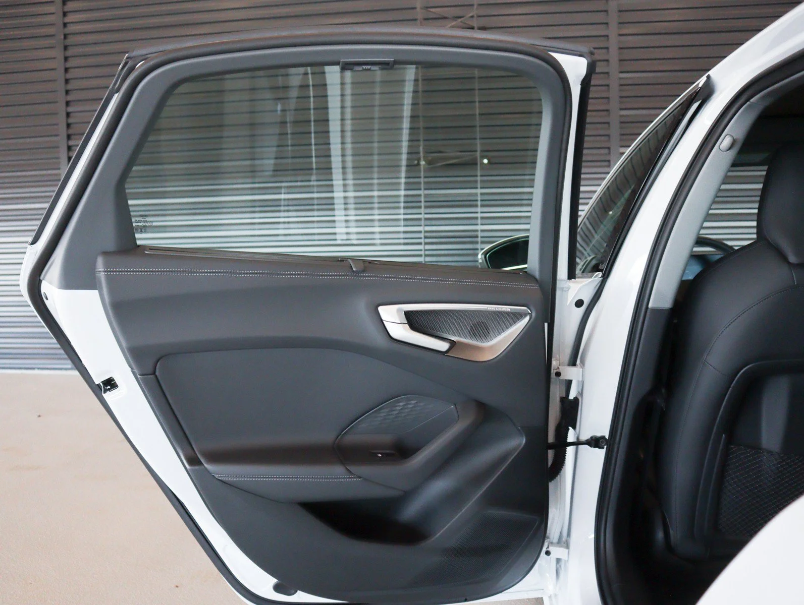 Used 2025 Glacier White Metallic Audi Premium Plus image 27