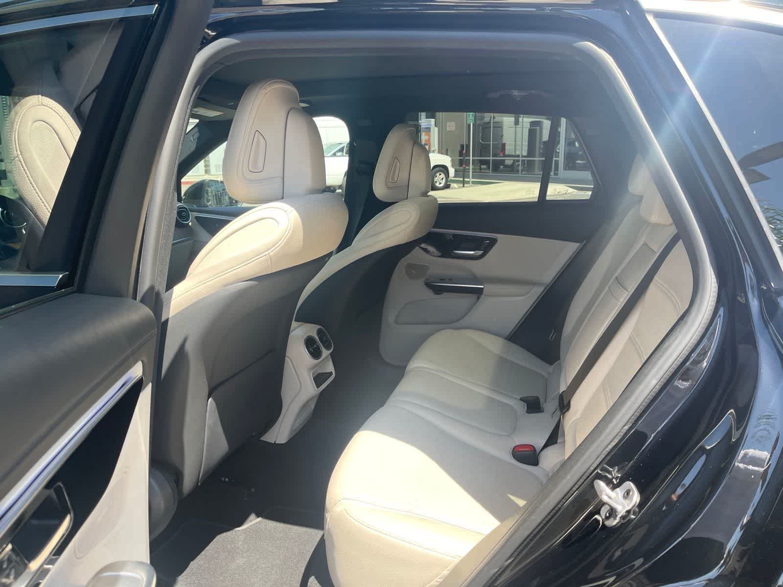 Certified Used 2024 Black Mercedes-Benz GLC 300 image 5