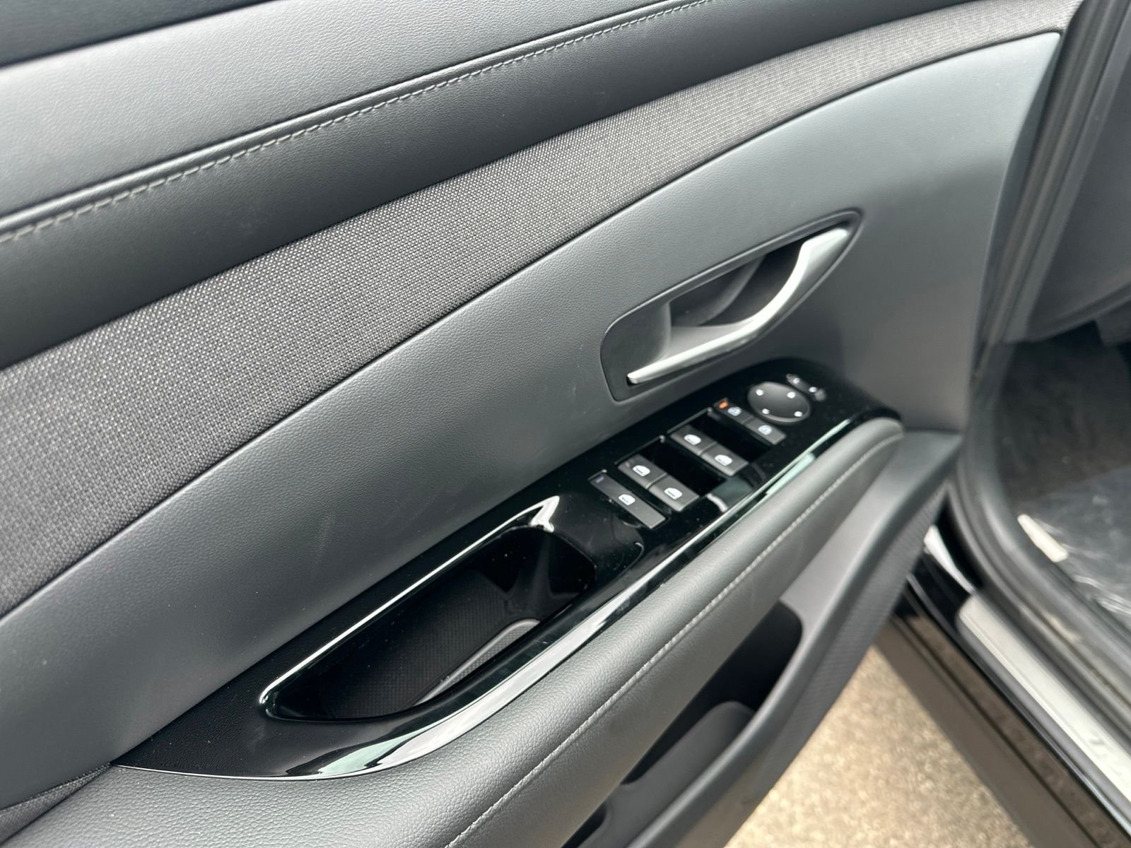New 2026 Gray Hyundai Limited image 15