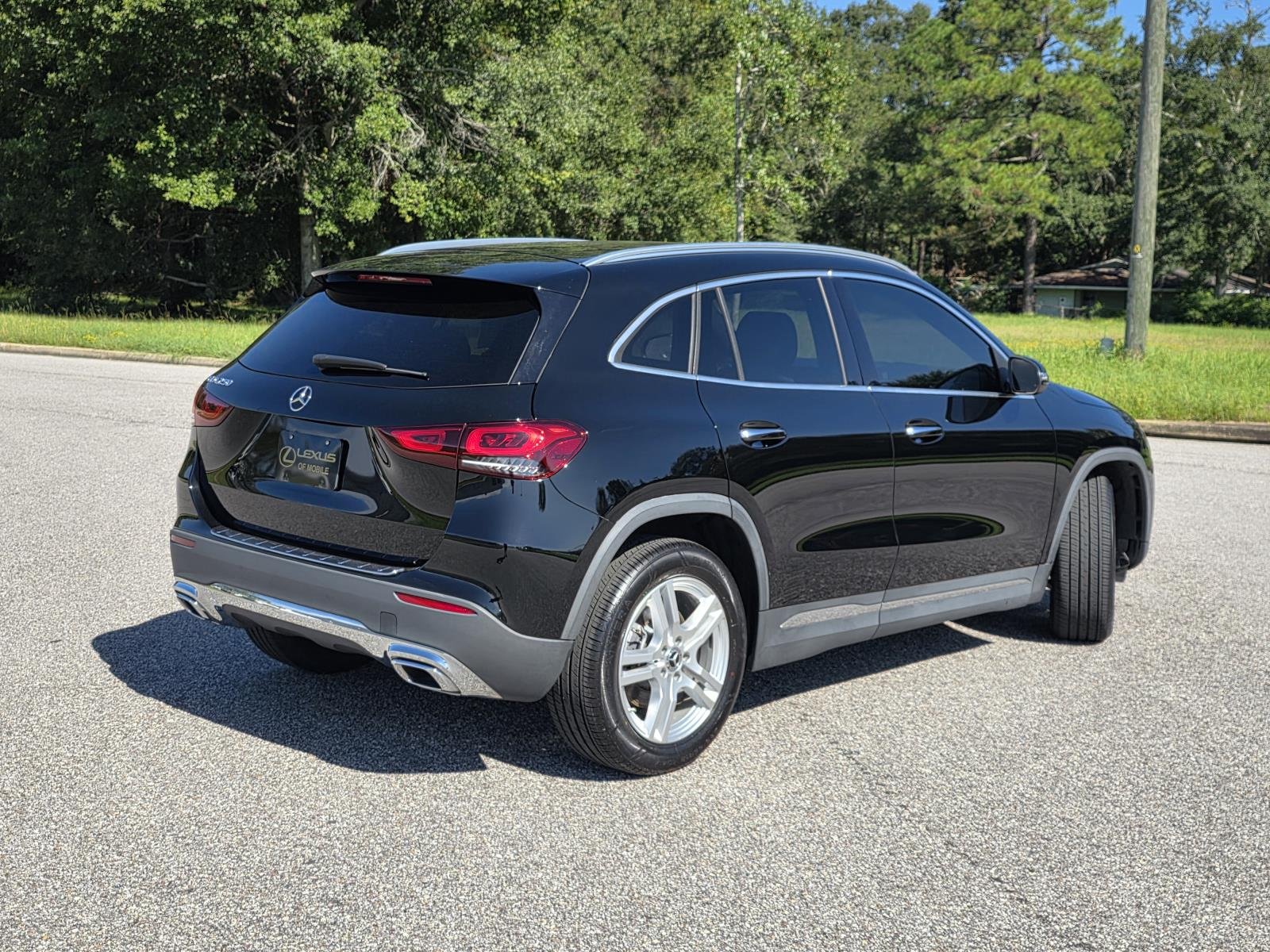 Used 2023 Night Black Mercedes-Benz GLA 250 image 5