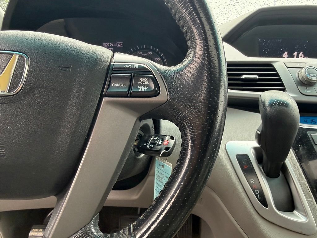 Used 2013 Polished Metal Metallic Honda EX-L image 12