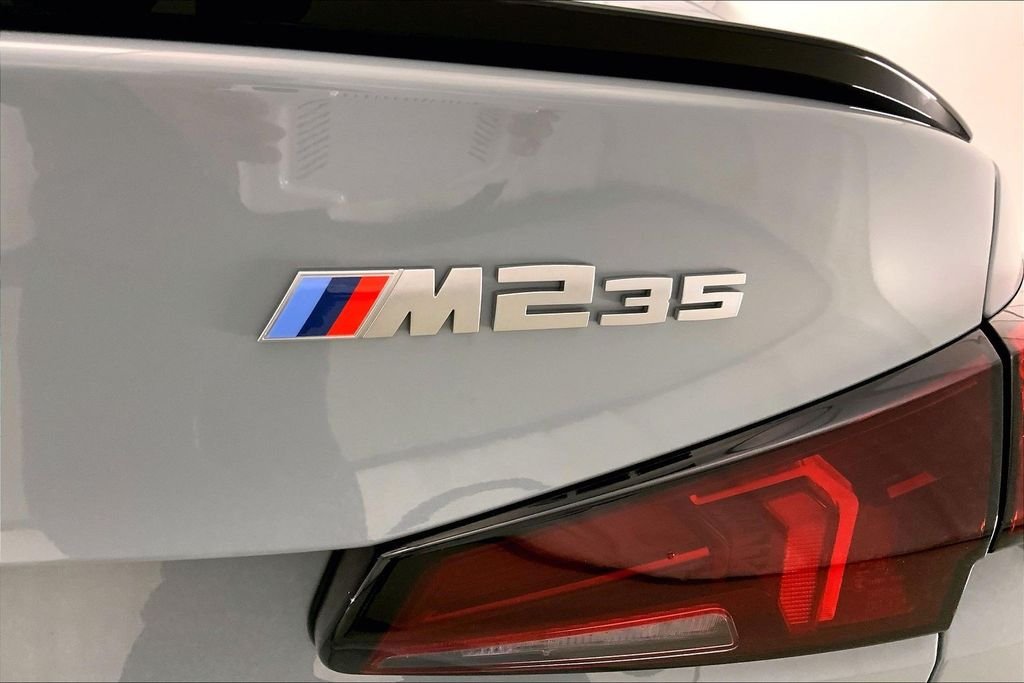 Used 2025 Brooklyn Grey Metallic BMW  image 7