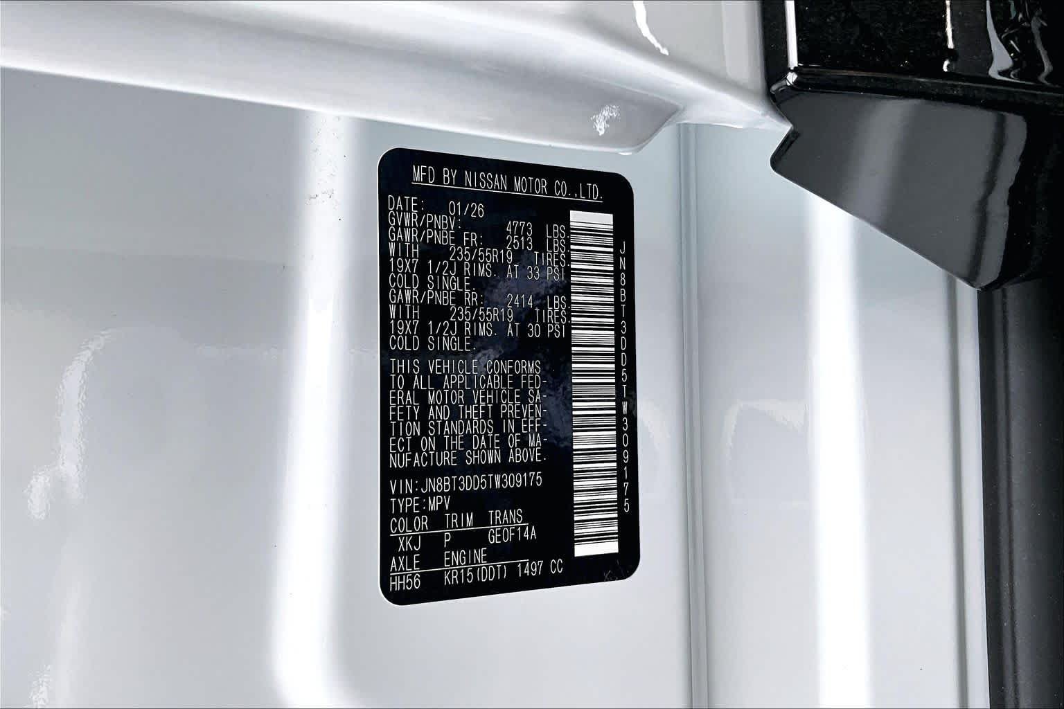 New 2026 2T WHT BLK XKJP Nissan Platinum image 22