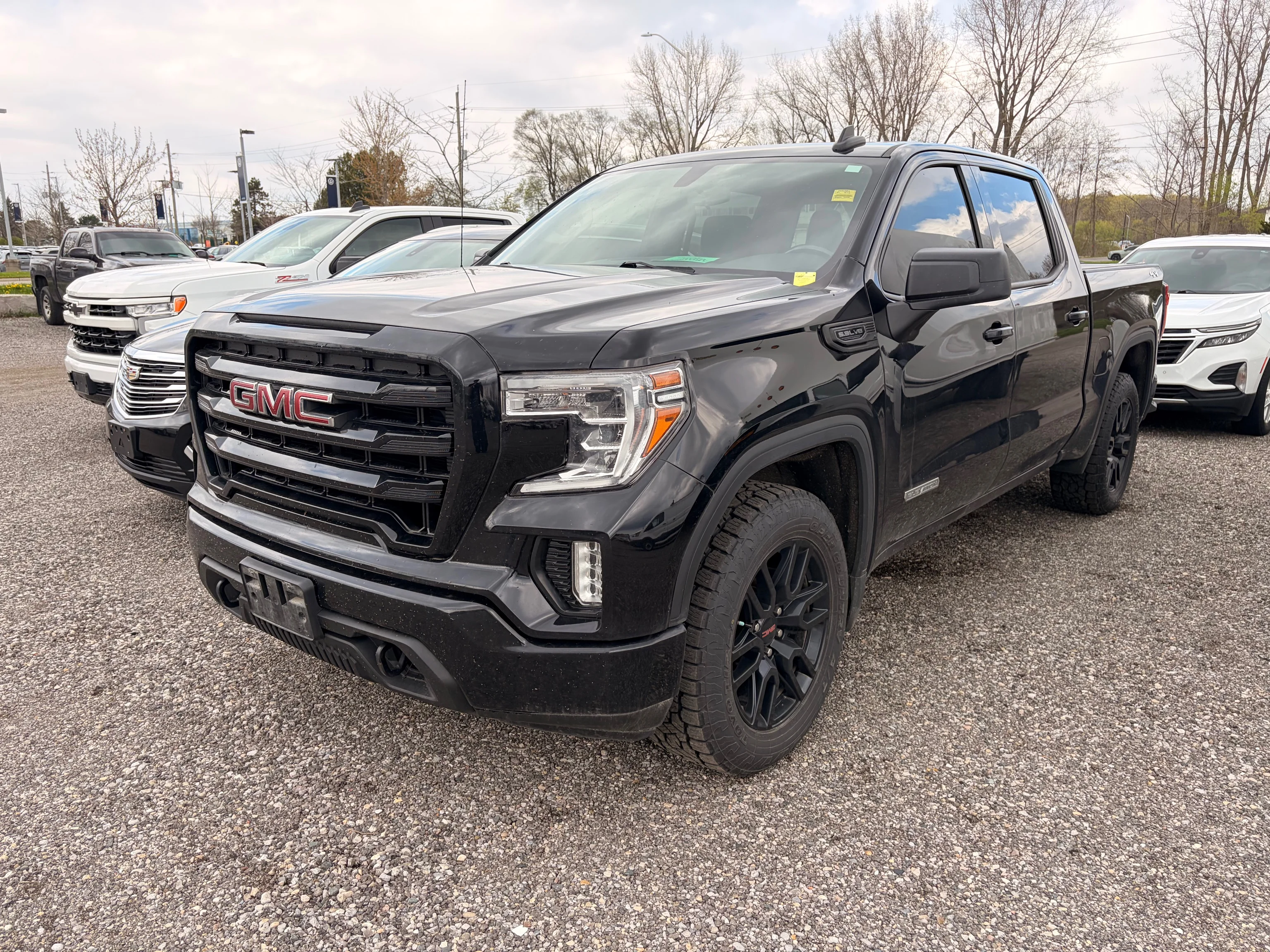 Used 2021  GMC Elevation image 1