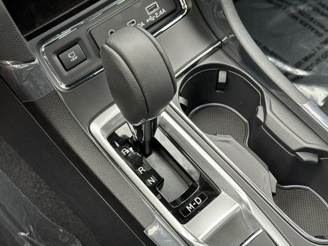 New 2026 CRYSTAL WHITE PEARL Subaru Limited 7-Passenger image 29