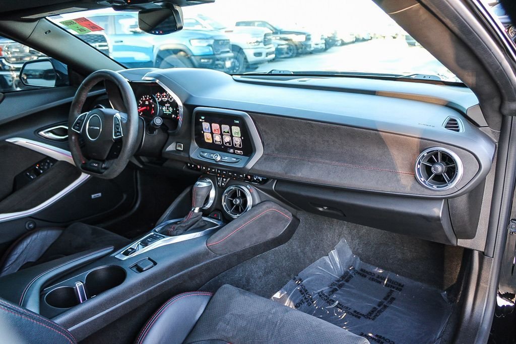 Used 2018 Black Chevrolet ZL1 image 14