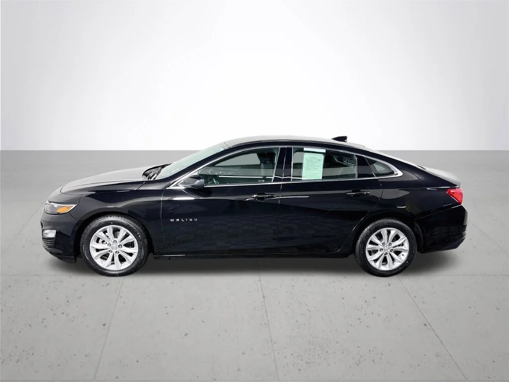 Used 2025 Black Chevrolet LT image 9